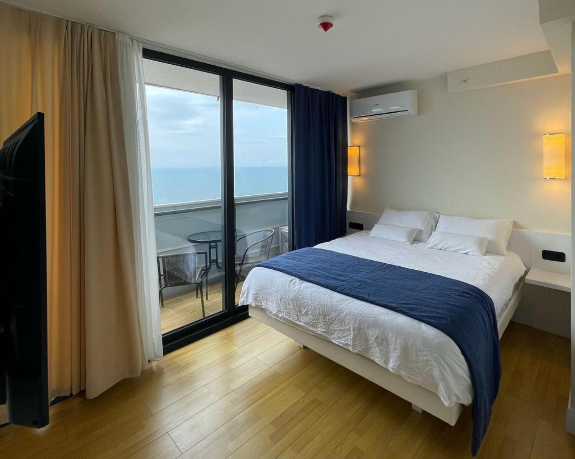 Luxury Sea View Orbi City Batoumi Extérieur photo